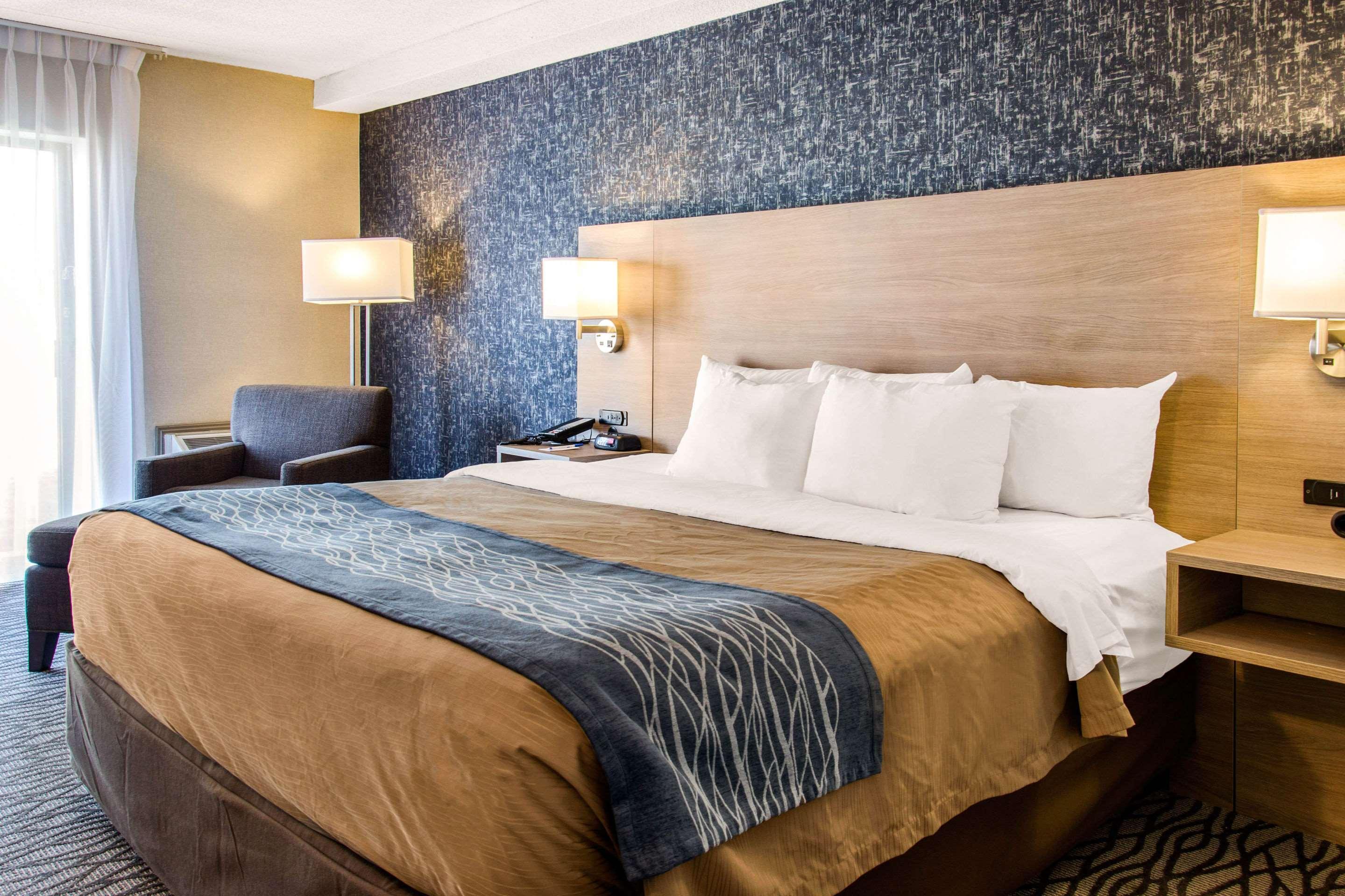 Comfort Inn Aeroport Dorval Ngoại thất bức ảnh