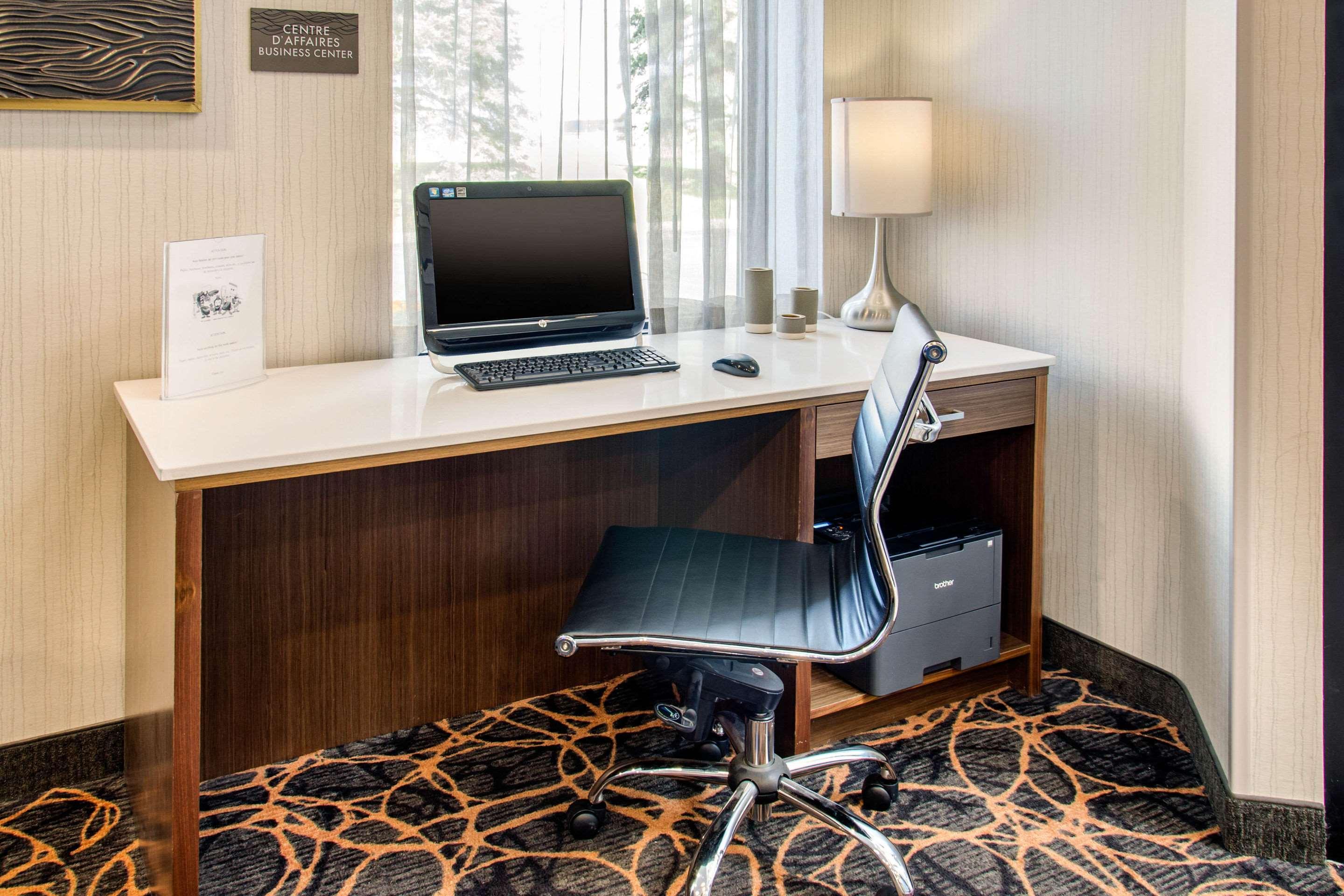 Comfort Inn Aeroport Dorval Ngoại thất bức ảnh